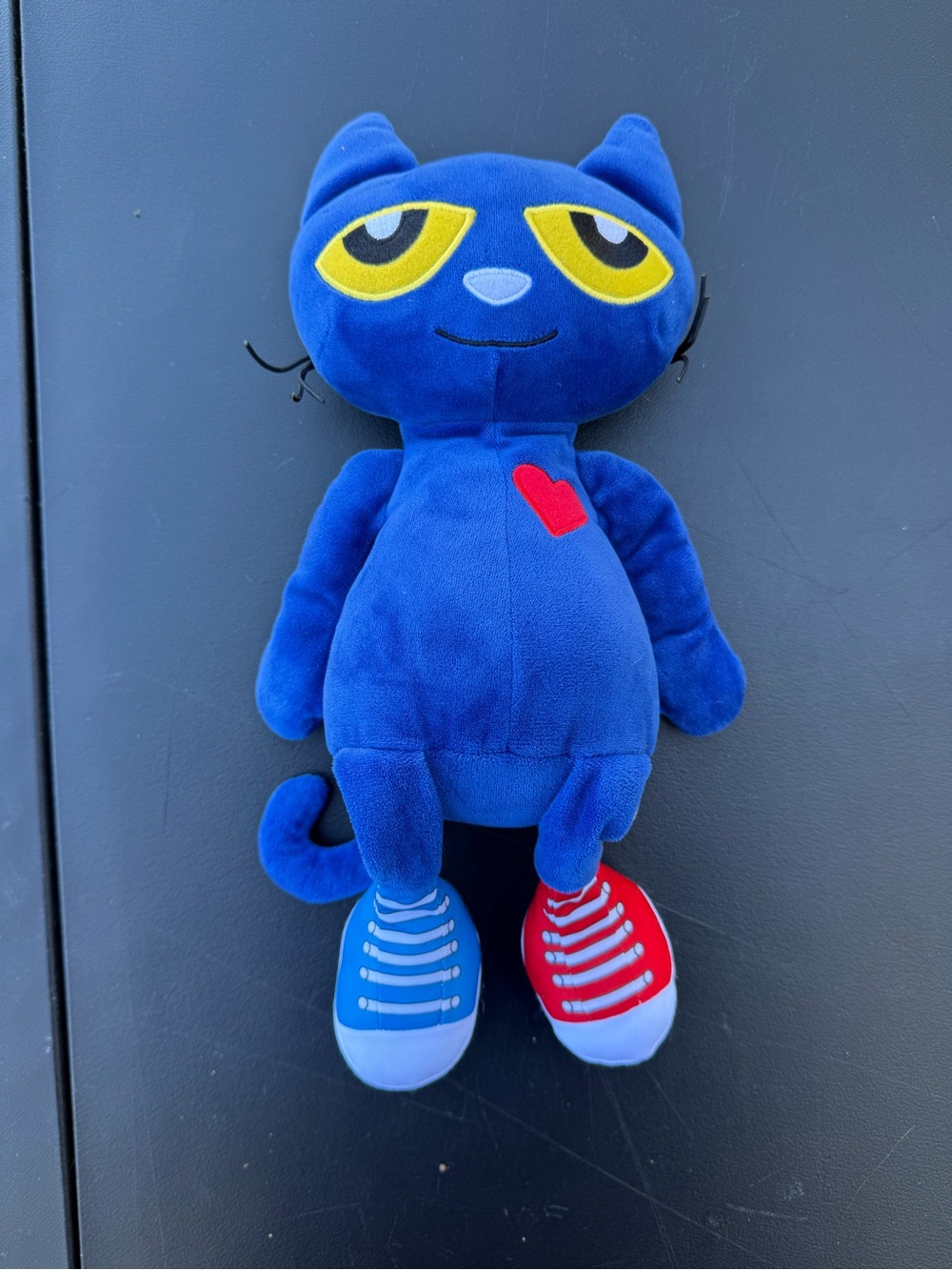 Kohls Cares Pete The Cat 14” Red Heart Plush One Red & One Blue Shoe